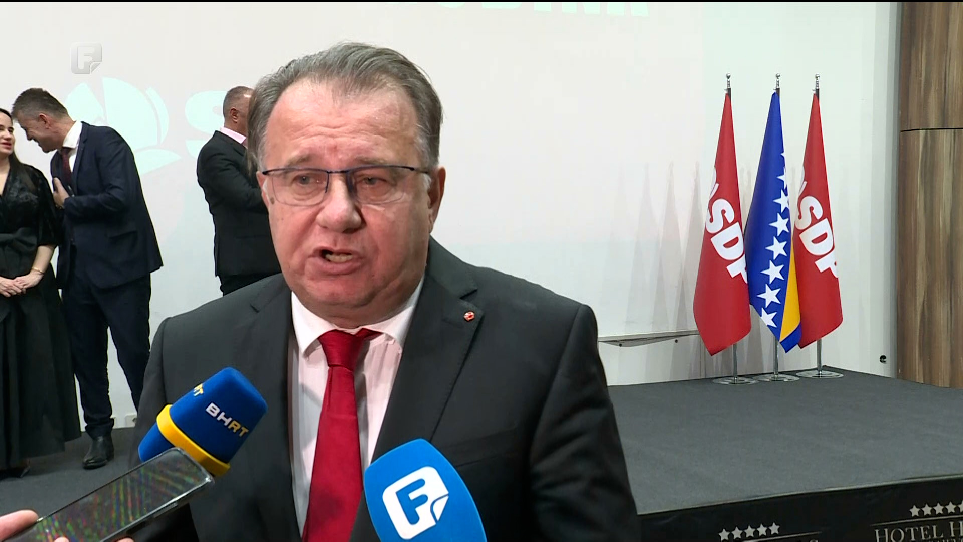 Nikšić: Krene li u otcjepljenje, najviše će izgubiti Republika Srpska